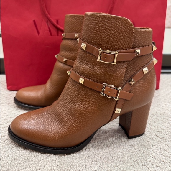 Authentic Valentino Rockstud Boots EU37 - Picture 2 of 12